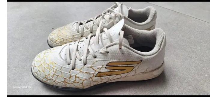 Chuteira Skechers Society 33