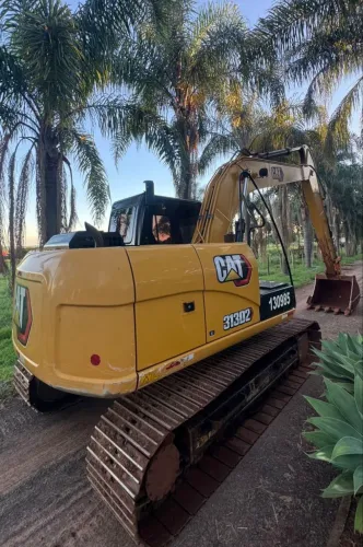 Escavadeira Caterpillar 312 D2 ano 2022 com 3.600 horas e ar condicionado, em Sp