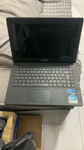 Notebook Asus x451C com defeito para retirada de peças