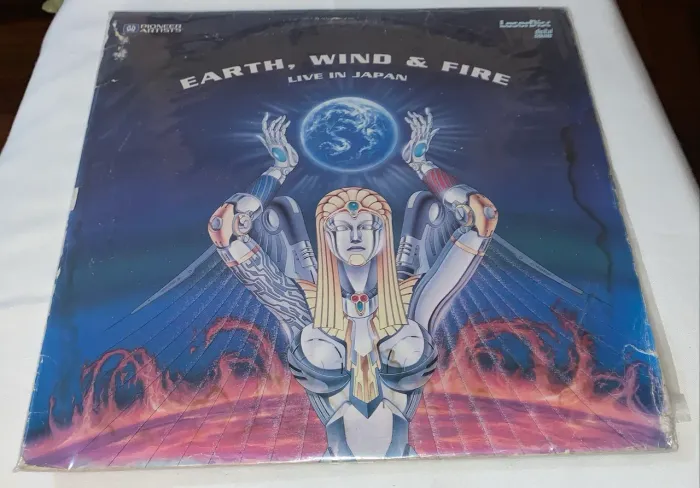 LaserDisc LD Earth , Wind e Fire Live In Japão Raro marcas na capa atrás veja as fotos