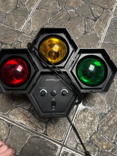 Luz Decorativa Tipo Semáforo 3 Cores (Verde, Amarelo e Vermelho)