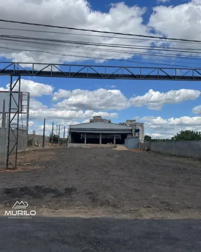 ALUGA-SE GALPÃO LOCALIZADO NA TRANSMANGUEIRA, MARABÁ-PA.