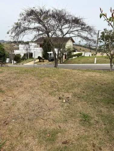 Lote/Terreno para venda possui 560 metros quadrados
