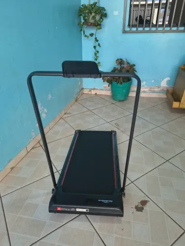 Esteira Elétrica suporta até 135kg