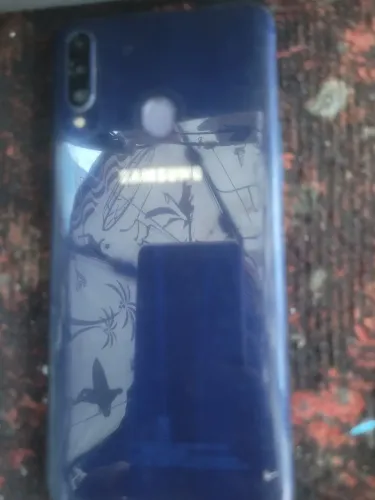 Samsung a20s três câmeras 32 gigas