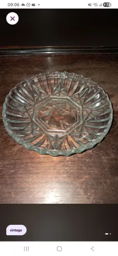 Petisqueira em vidro (antiquario)