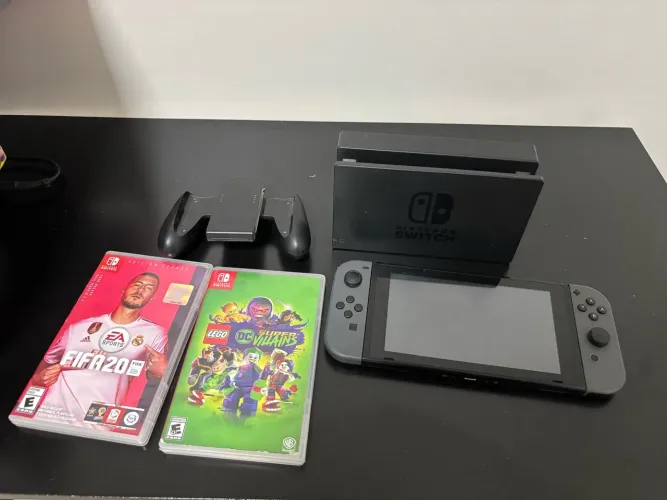 Nintendo Switch Completo + 2 Jogos