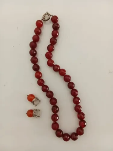 Colar e brinco de pedra granada natural- semi jóia com porta jóias