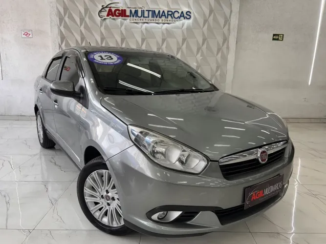Fiat Grand Siena Essence 1.6 Flex 16V 2013
