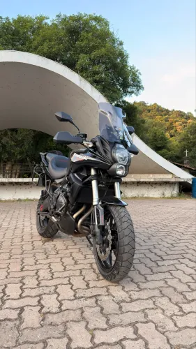 Versys 650 com ABS.