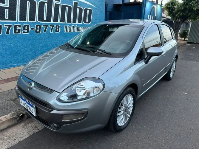 Fiat Punto Essence 1.6 Flex 16V 5P 2014