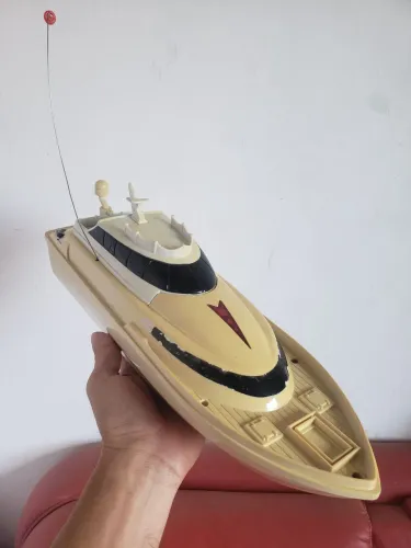 Barco de brinquedo 