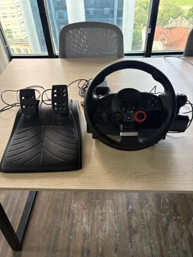 *Volante Logitech Driving Force GT E-X5C19*