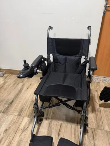 Cadeira de rodas motorizada