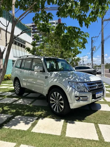 Mitsubishi Pajero HPE Full 3.2 4X4 T.i.dies. 5P AUT 2019
