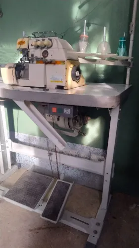 Overlok Yamata FY 33