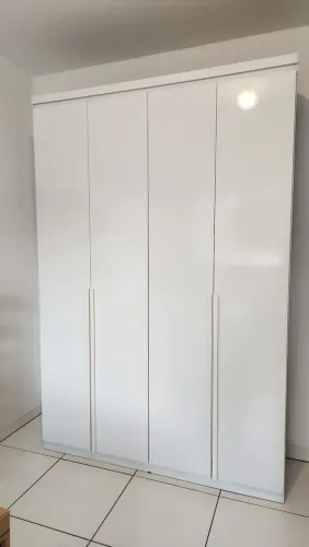 Guarda-roupas branco solteiro Lopas