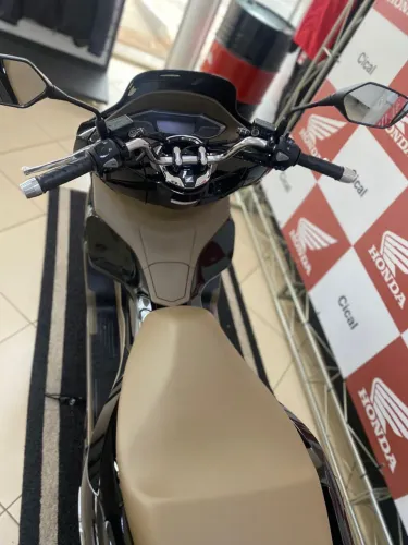 PCX 160 DELUXE - 2026 A PRONTA ENTREGA ENTRADA DE 1.000,00 DE 48 X 837,97 *EMPLACADA*