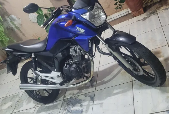 Vendo ou troco titan 160 20/20