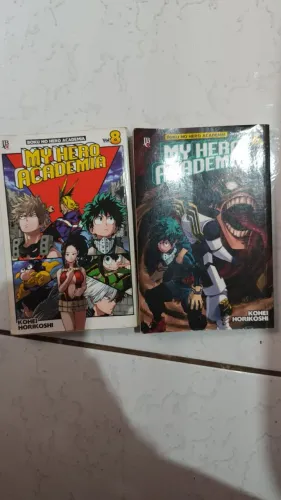 Para colecionadores! Vendo os volumes 8 e 9 do mangá My Hero Academia (Boku no Hero)