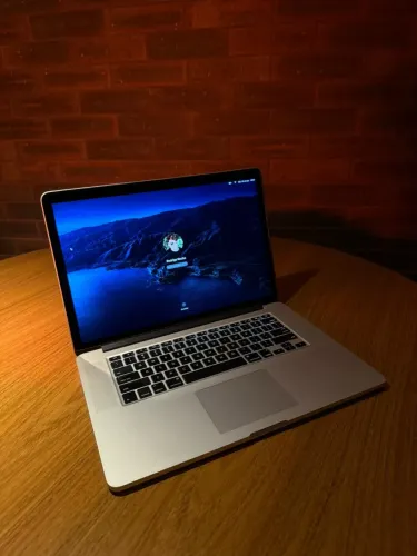 Macbook Pro - Tela Retina, 15? Intel Core i7, Memória 16GB, HD 500gb com 2 placas de video