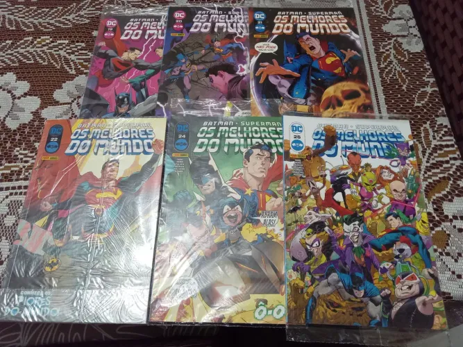 Kit com seis hqs dc comics Batman/Superman melhores do mundo vols: 19, 20, 21, 22, 24, 25