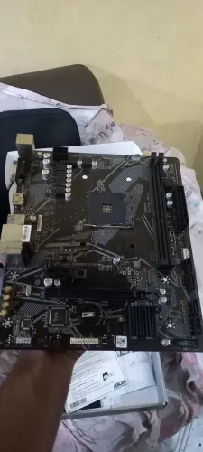 Vendo placa Gigabyte A520m K V2, que não da vídeo