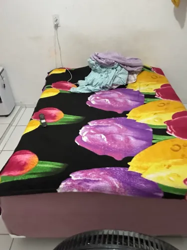 Vendo cama de casal 300,00