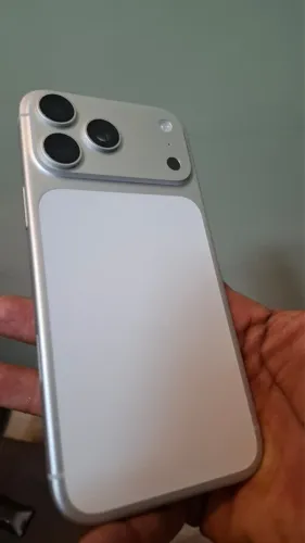 iPhone 17 pro max