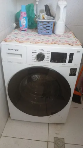 Lava e seca semi nova 10kg Brastemp