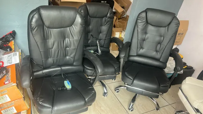 ? Cadeira de Massagem Ergonômica Reclinável - Conforto Premium (Pequenos Detalhes)