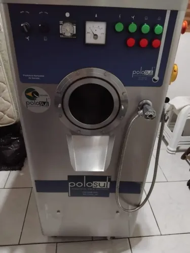 Maquina/produtora de sorvete e açaí PoloSul
