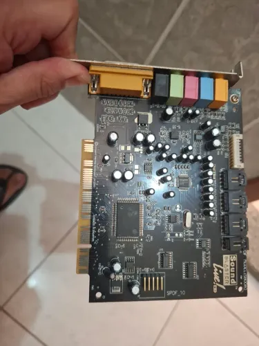 Placa de aom creative sound blaster 5.1 live