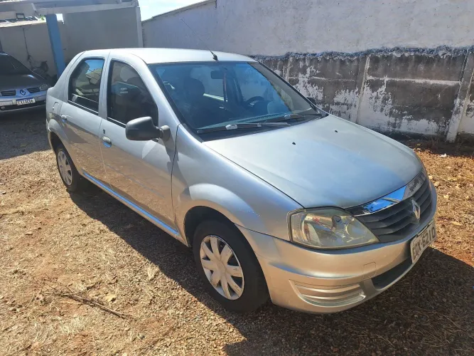 Renault Logan Authentique Hi-flex 1.0 16V 4P 2011