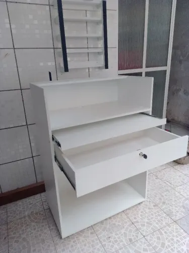 Balcão de Antendimento com Roldanas