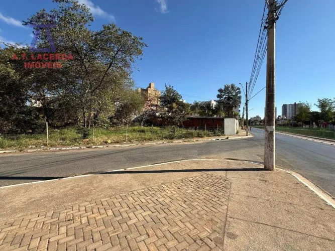 Terreno com 795 m² de área à Venda - Morada Do Sol