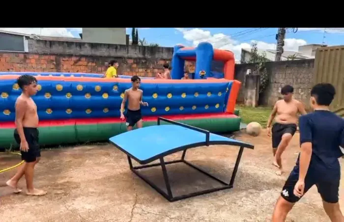 Futmesa tamanho semi-oficial 