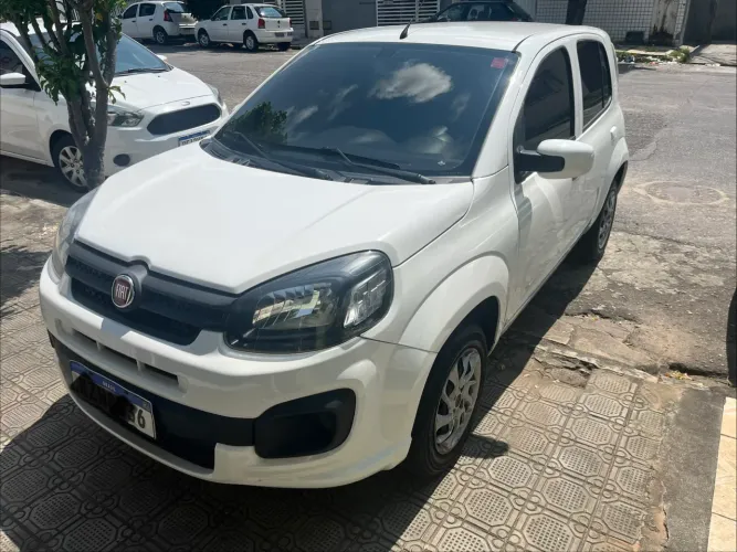 Fiat Uno Attractive 1.0 EVO Fire Flex 8V 5P 2021