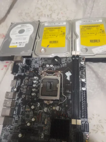 Placa mãe 1155 com defeito 3 hds com defeito