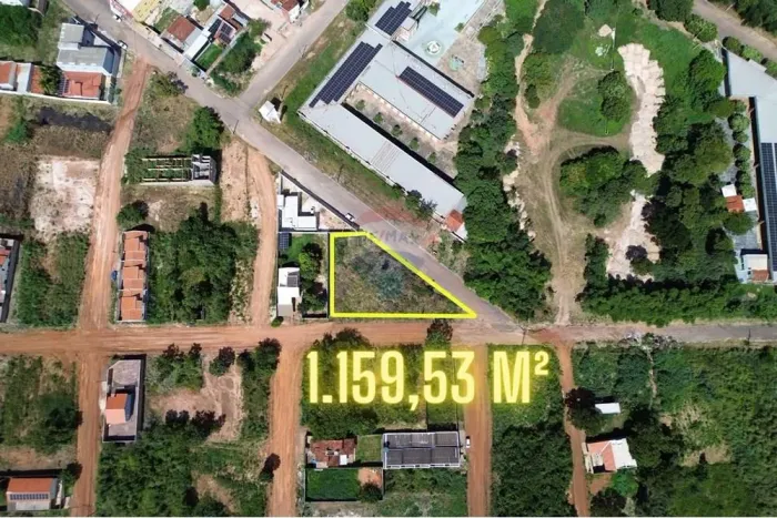 Oportunidade Única: Terreno de 1.590m² com Projeto para Kitnets  Localização Estratégica