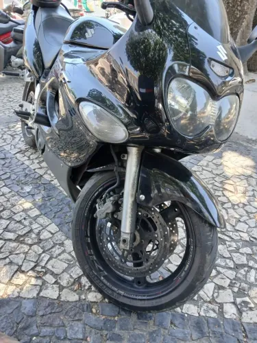 OPORTUNIDADE: Suzuki 750 / Motona a preço de moto pequena R$ 16.000