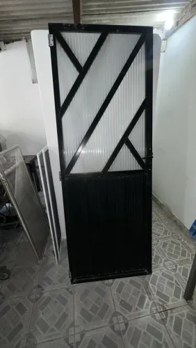 Porta de alumínio
