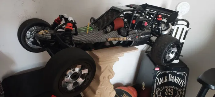 automodelo baja 5a escala 1/5 ( utilisa gasolina de posto ) com 2 jogos de pneus