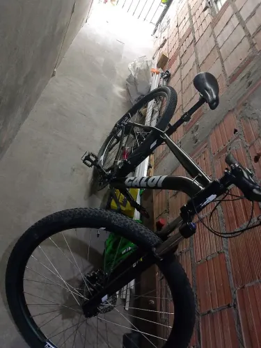 Bicicleta preciso urgentemente do dinheiro em perfeitas condições