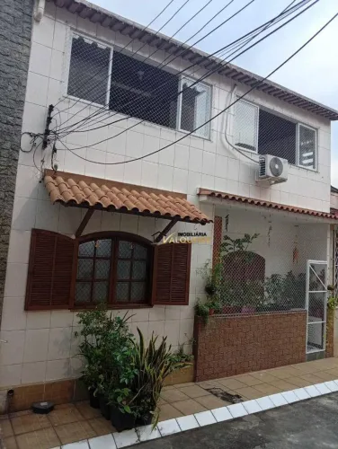 Imobiliária Valqueire Vende Ótima casa Duplex de vila Aceitando financiamento