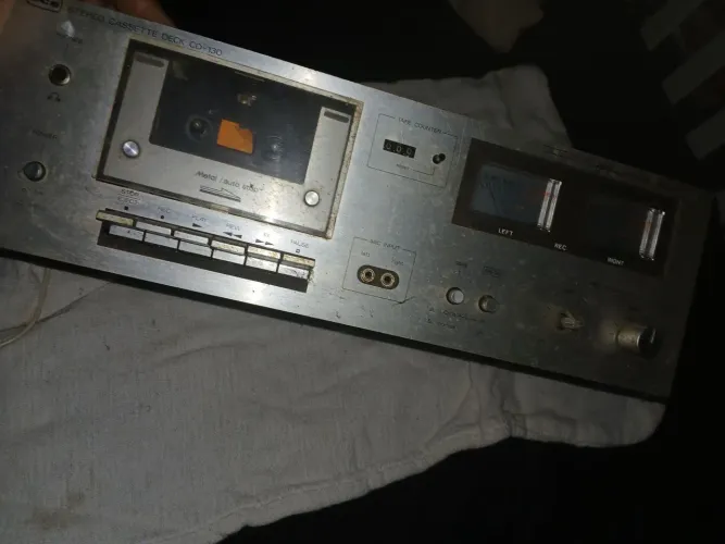 Esterio cassette deck CD 130 no estado não liga