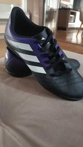 Chuteira Adidas original nova TAM 36