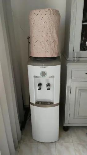 Bebedouro de Água Esmaltec de Coluna - Refrigerado por Compressor