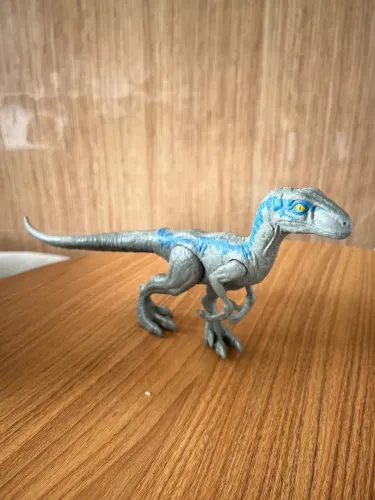 Vedo dinossauro figura de ação do Velociraptor Blue da coleção Jurassic World