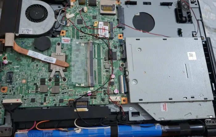 Carcaça Notebook semp Toshiba